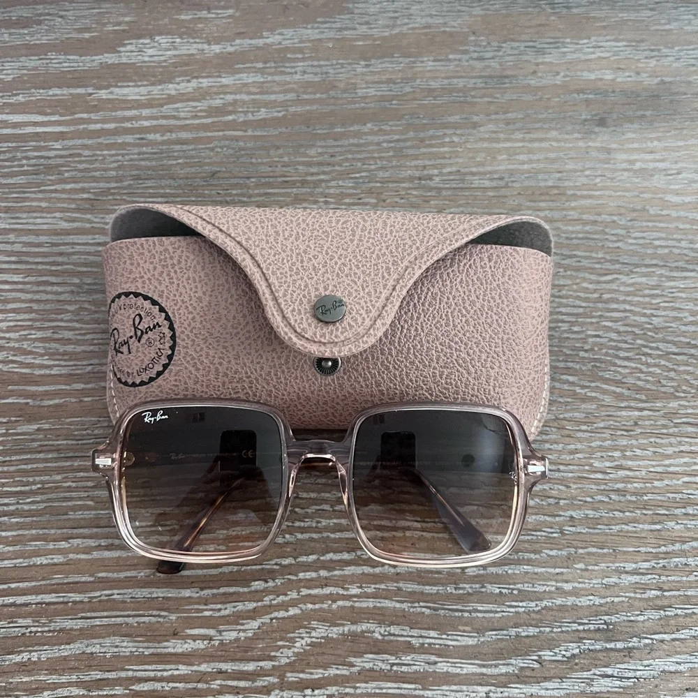NWOT Ray-Ban Blush Sunglasses with Case - Picture 1 of 6